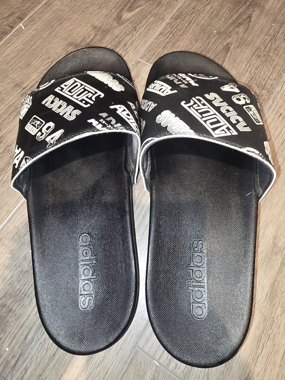 adidas Adilette Comfort logo slides M8 W9